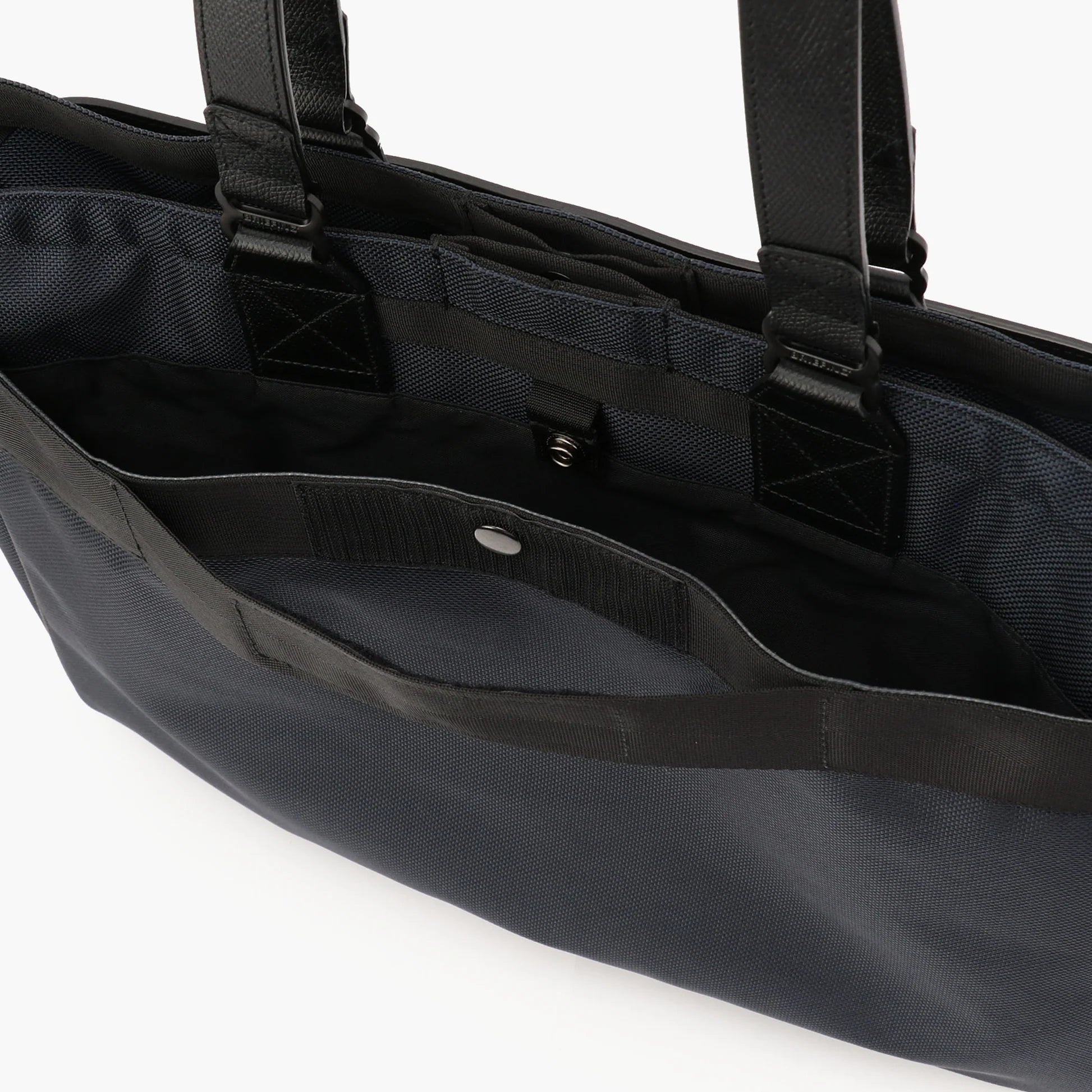 BRIEFING | FUSION SQ TOTE HD – Suburban