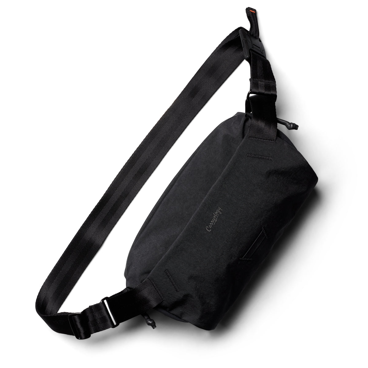 エッセンシャルズ スリング 4L - Carryology エディション