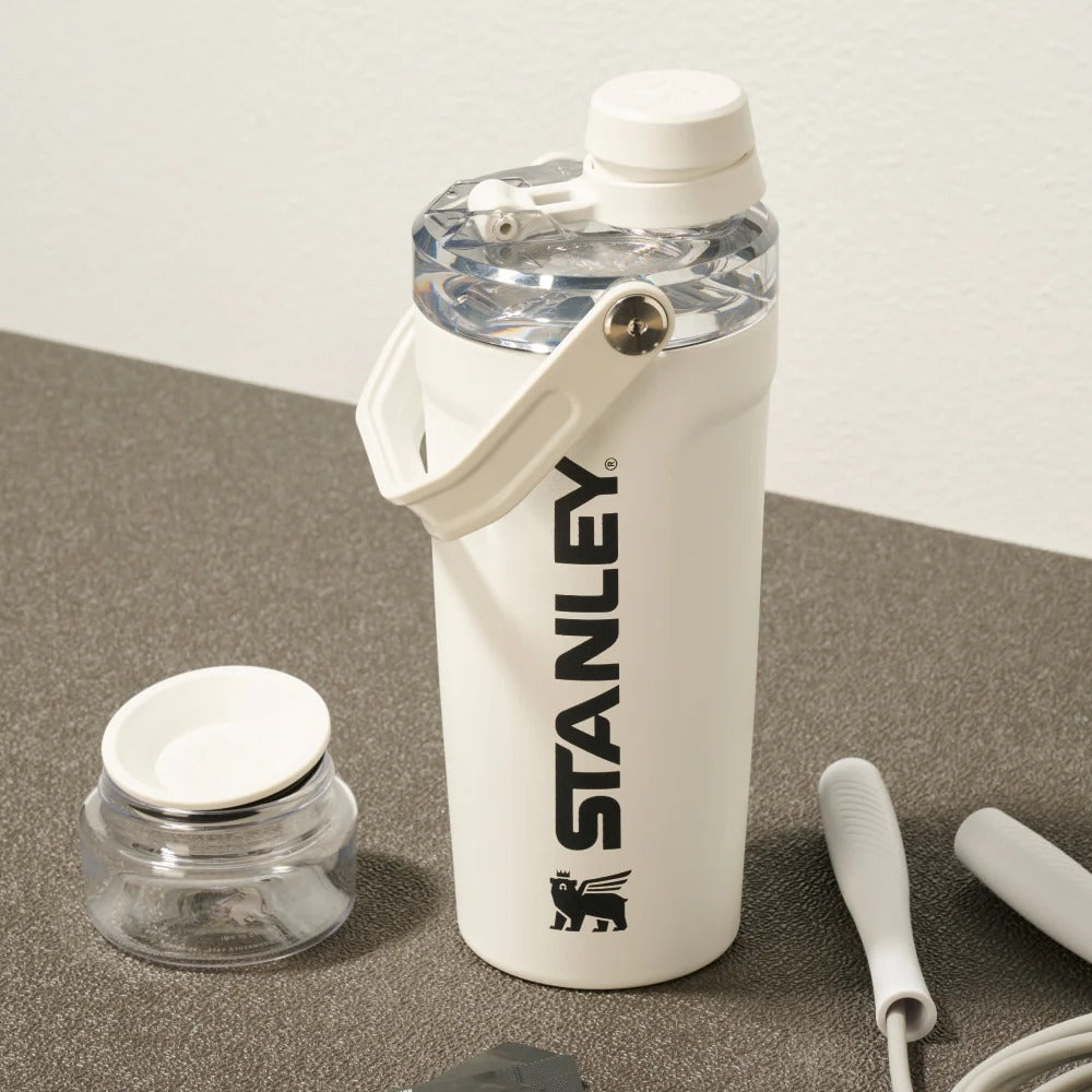 Stanley |The Activate Shaker Bottle 20 OZ – Suburban